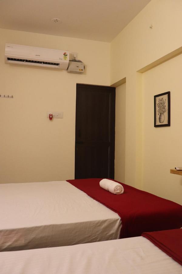 Grand Suites Srirangam Tiruchirappalli Экстерьер фото