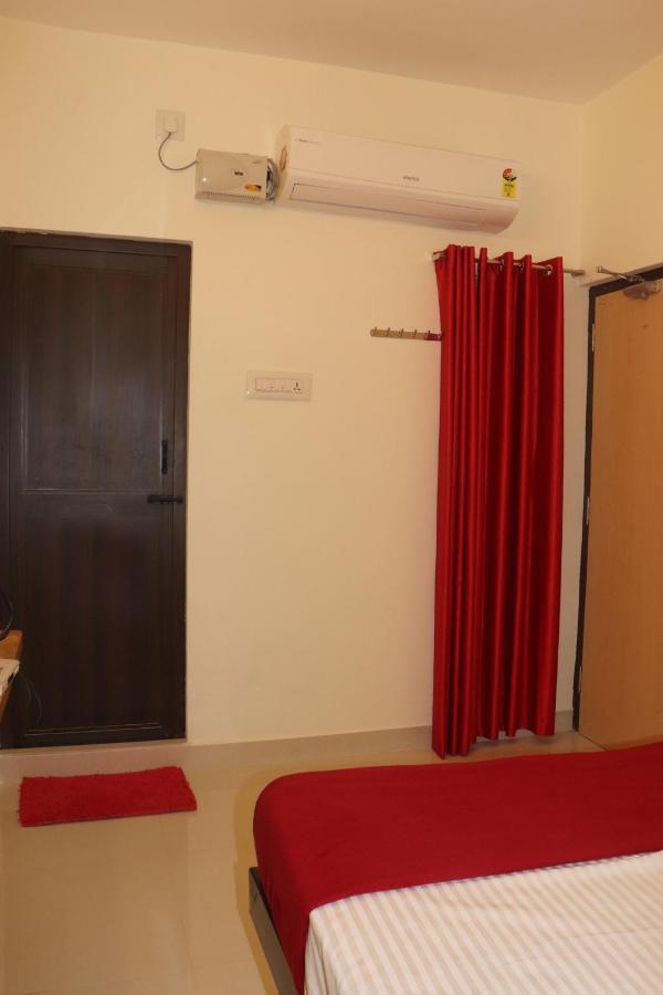 Grand Suites Srirangam Tiruchirappalli Экстерьер фото