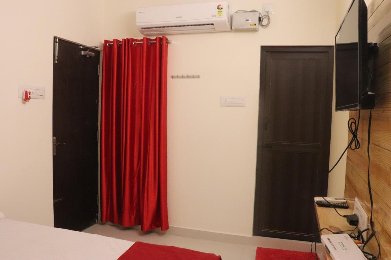 Grand Suites Srirangam Tiruchirappalli Экстерьер фото